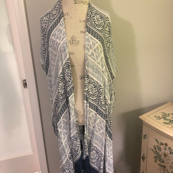 lovestitch Other - Lovestitch Blue & White Kimono